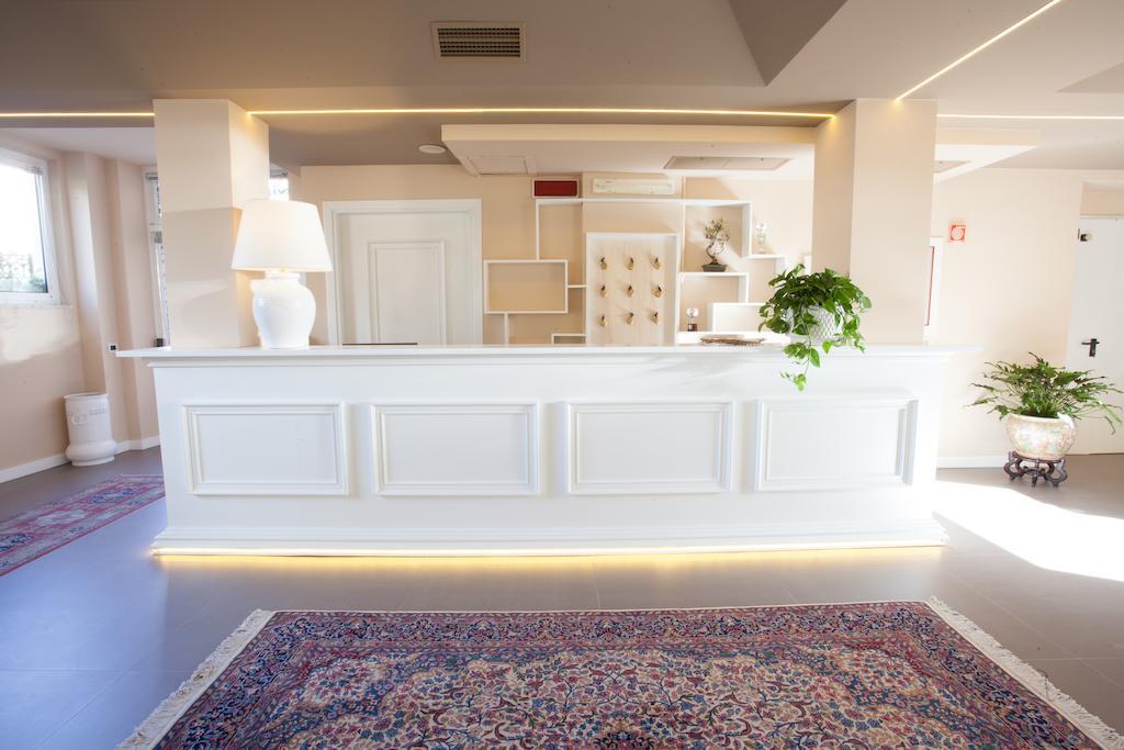 Relais Le Felci Executive Suite Spa Fiuggi Ngoại thất bức ảnh