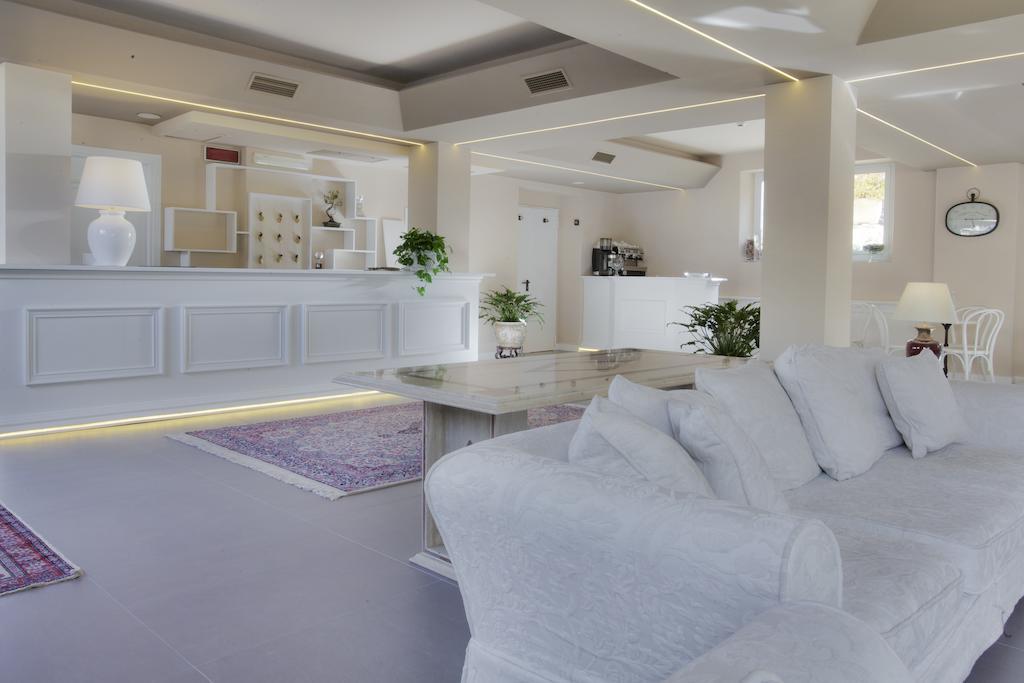 Relais Le Felci Executive Suite Spa Fiuggi Ngoại thất bức ảnh